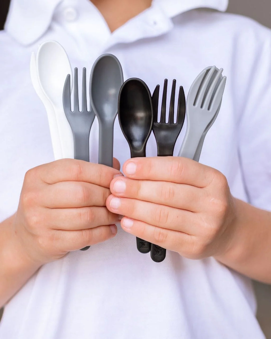 Montii vidličky a lyžičky set monochromatický
