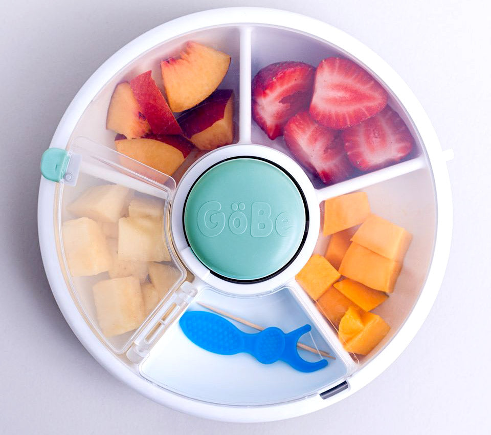 Göbe Spinner FLIP (malý) - boxík s tlačidlom pre najmenších s 5 priehradkami mentolová