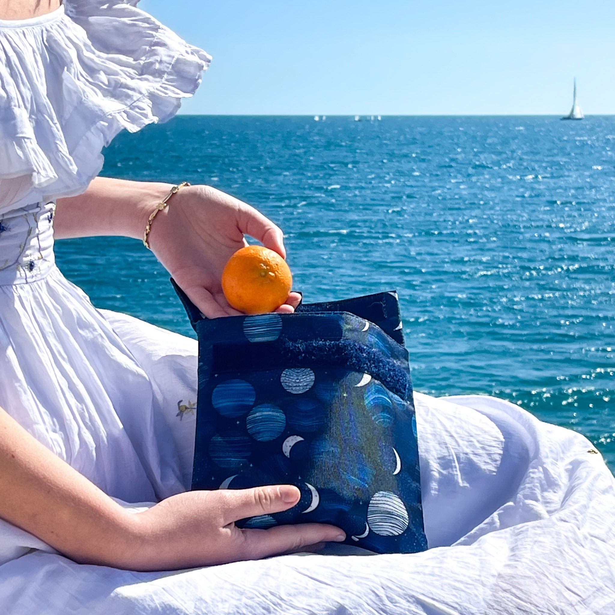 Yumbox POCHETTE - zero waste vrecúško na sendviče - Lunar velcro