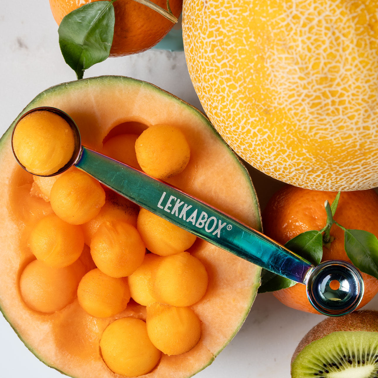 Nerezové tvorítko na guľôčky - dúhové