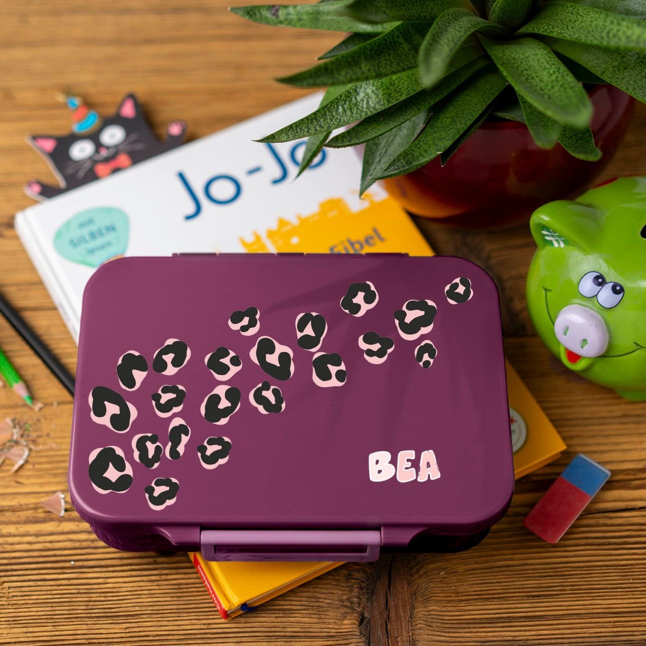 Vodeoodolné nálepky Zvierací vzor