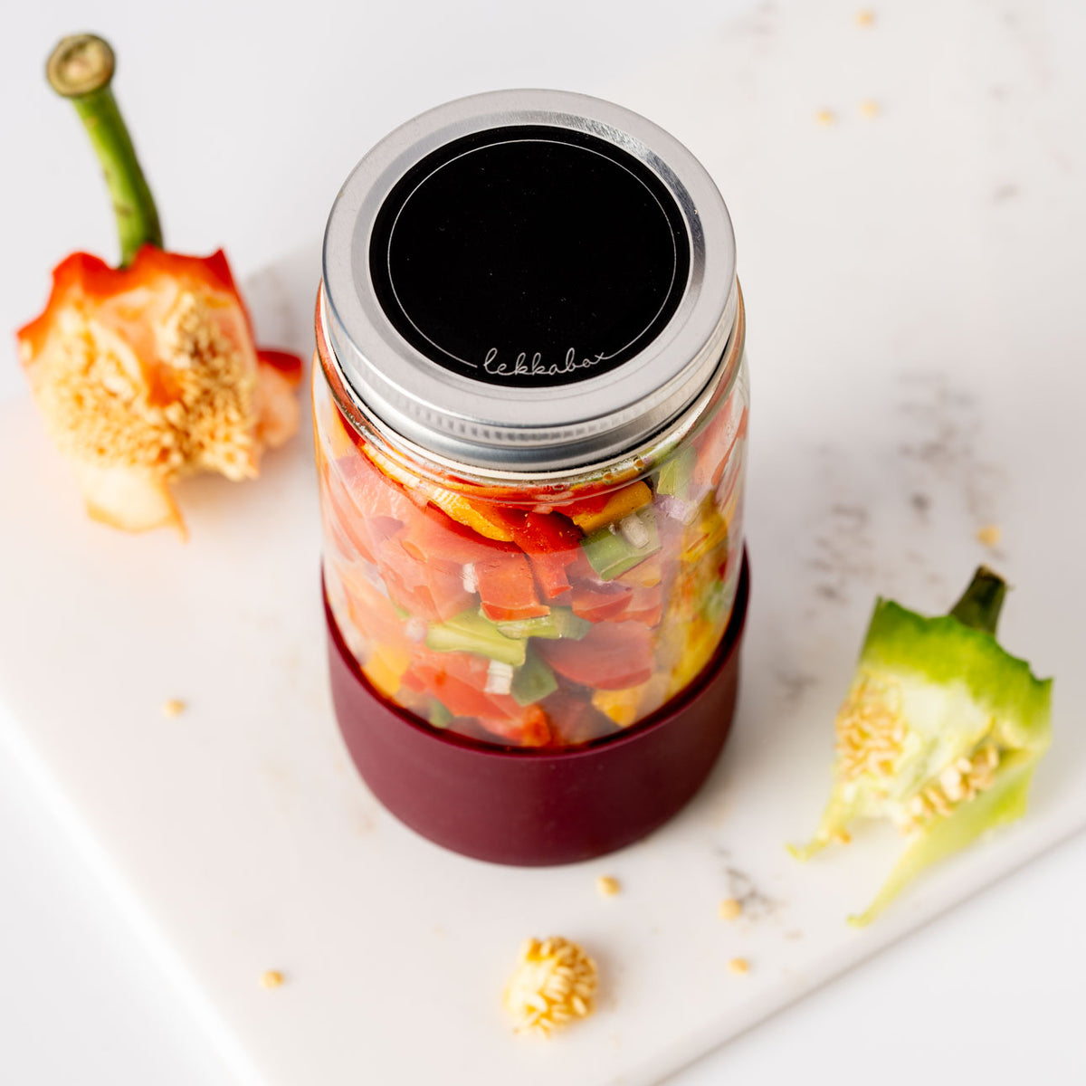 Lekkabox Meal Prep - sklenená nádoba s viečkom so silikónovým chráničom  500ml slivka