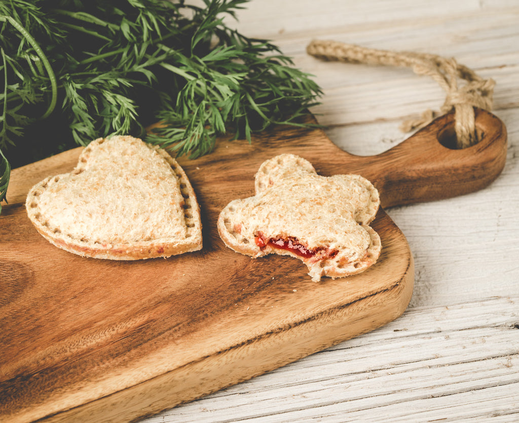 Sada 2 tvorítok Lekkabox na plnené sendviče - srdiečko a kvietok