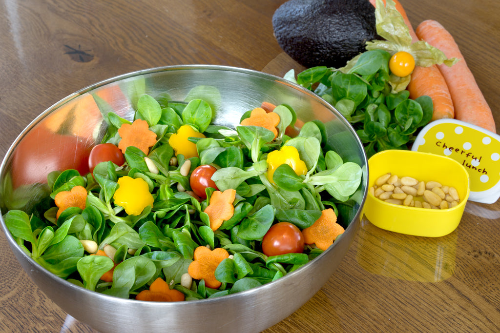 Sada 5 nerezových vykrajovátok Kvietky